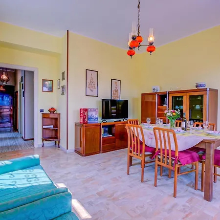 Manuela's Next To Center View Terrace - Happy Appartement *